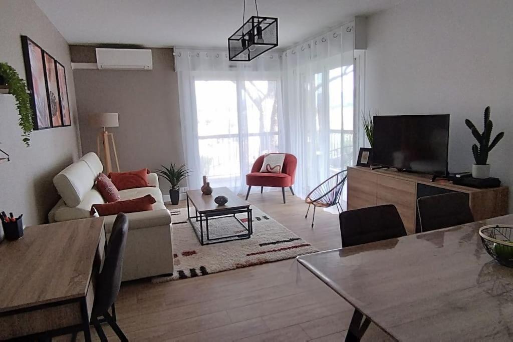 Les Geraniums, Bel Appartement Renove, Proche Plage Et Commerces La Seyne-sur-Mer Εξωτερικό φωτογραφία